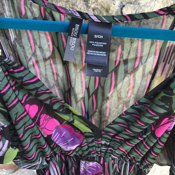 Sheer Bisou Bisou Top or Cover up 💜 - Picture 2 of 4